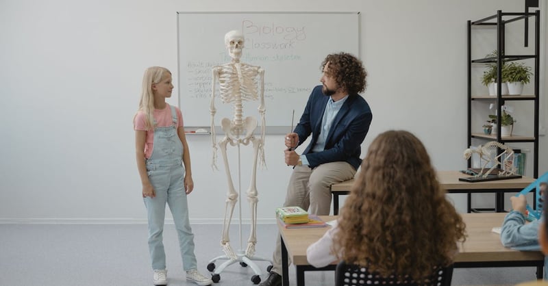 Voyager pour apprendre : découvrir le monde à travers l’éducation